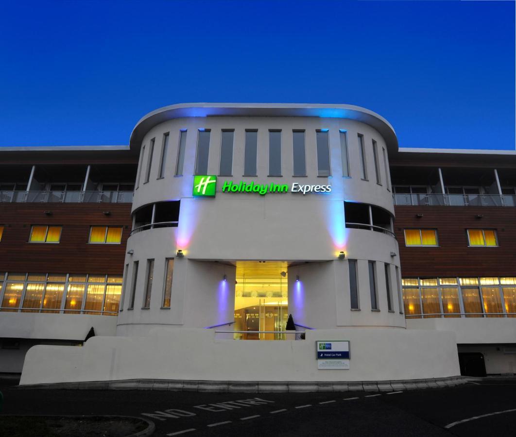 Holiday Inn Express Crewe, An Ihg Hotel Εξωτερικό φωτογραφία