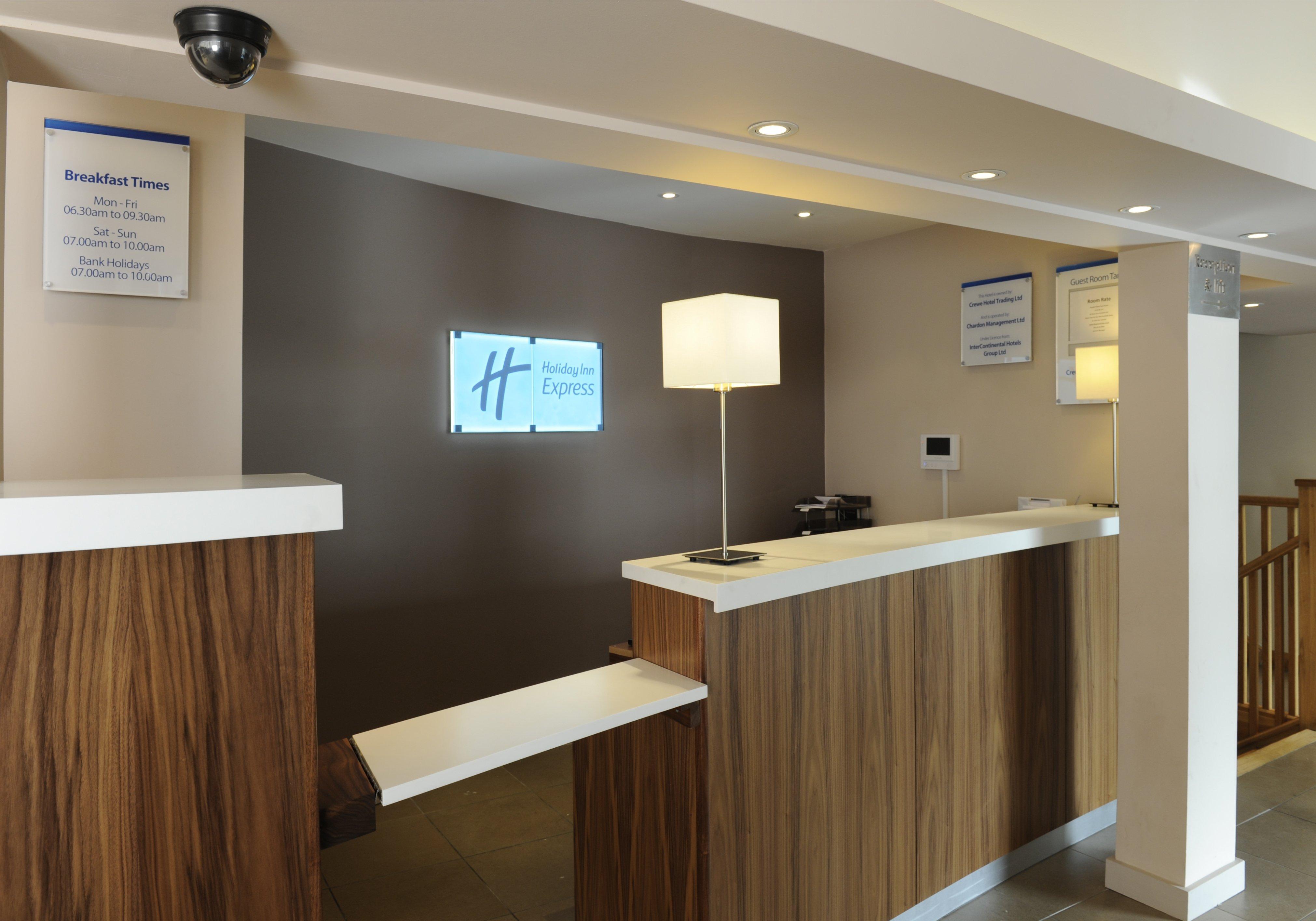 Holiday Inn Express Crewe, An Ihg Hotel Εξωτερικό φωτογραφία